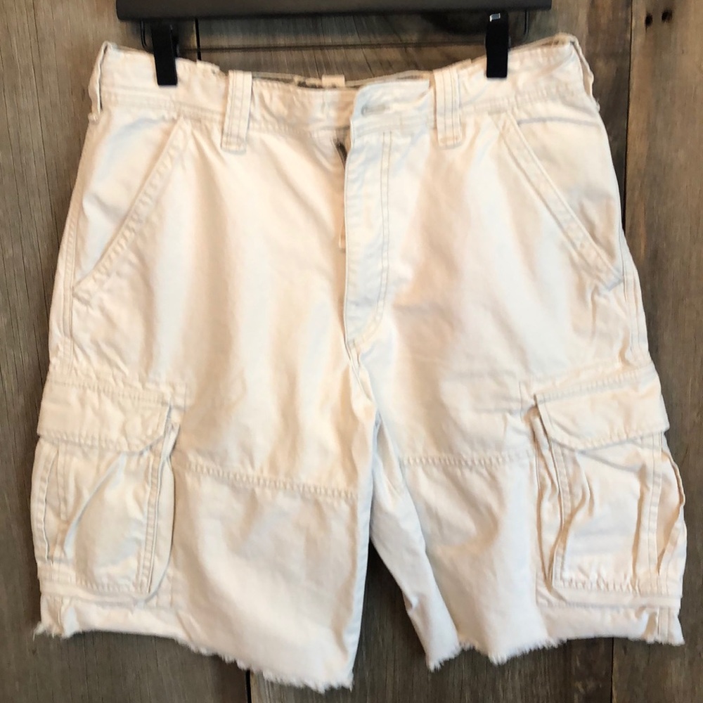 Old Navy Surplus Cargo Shorts in Light Khaki Size 32 Men’s
